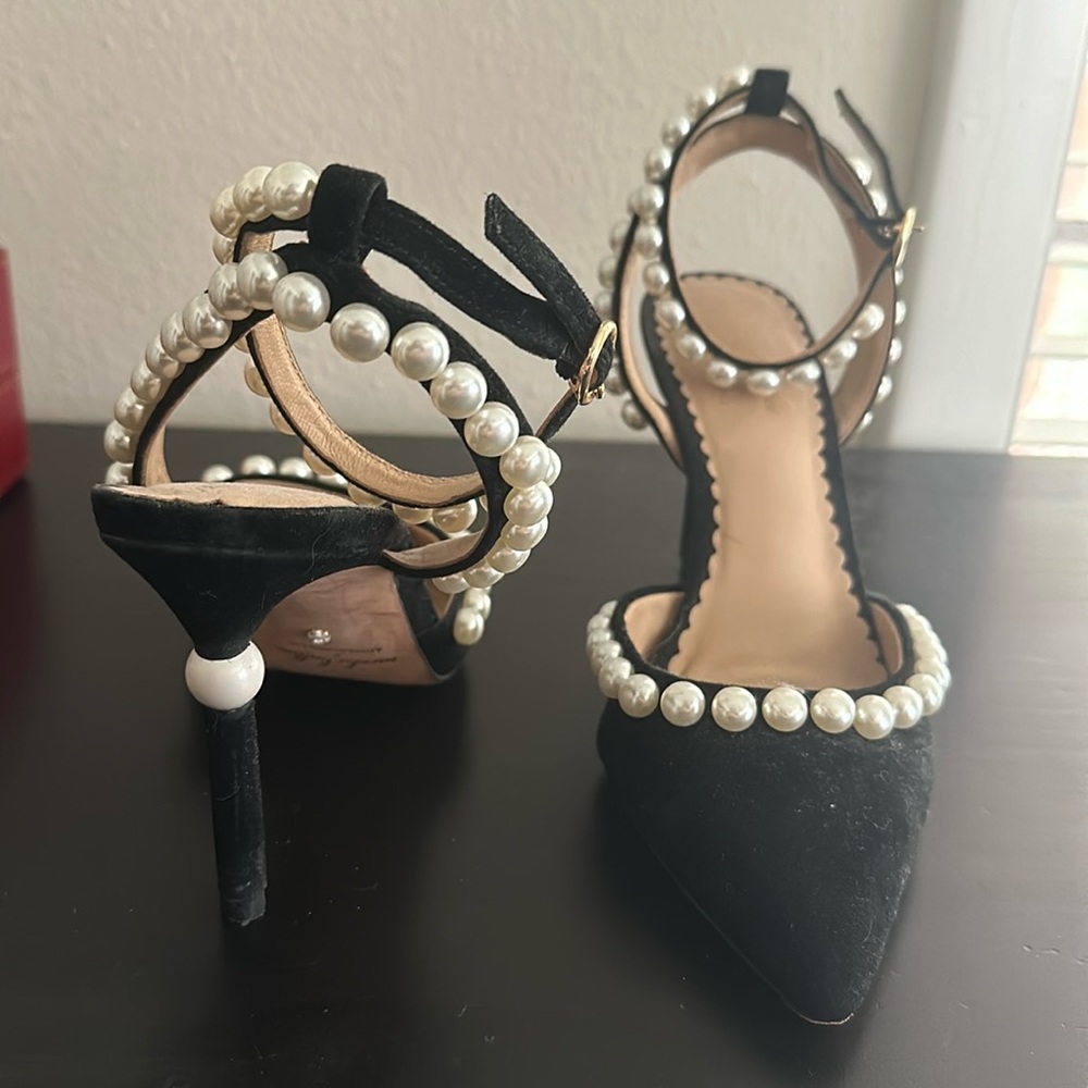Nicola Bathie x Antonio Melani heels